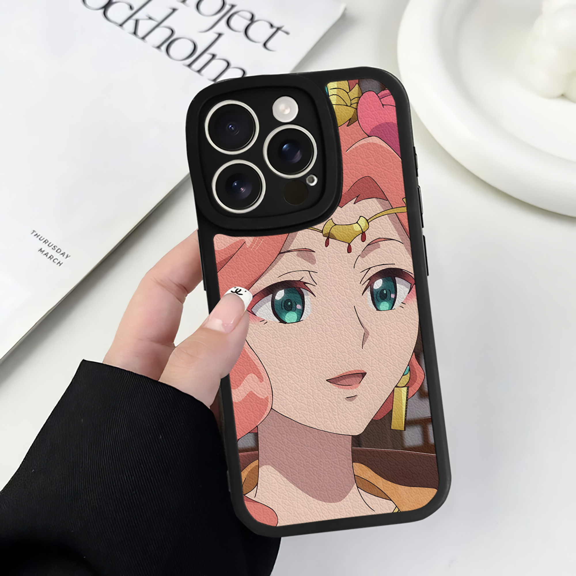 薬屋のひとりごと The Apothecary Diaries 【iPhone 16シリーズ対応】シリコンスマホケース（レザー調） 材質：シリコン